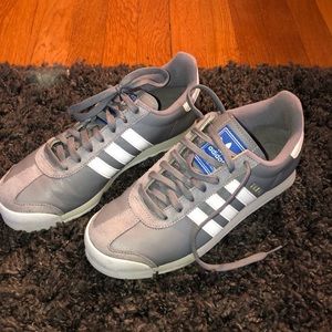 Adidas Sneakers